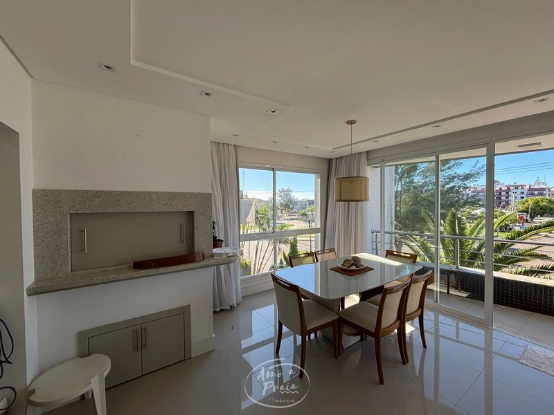 Apartamento de 3 dormitórios no centrinho da praia de Atlântida: 3ª foto da galeria de imagens do imóvel