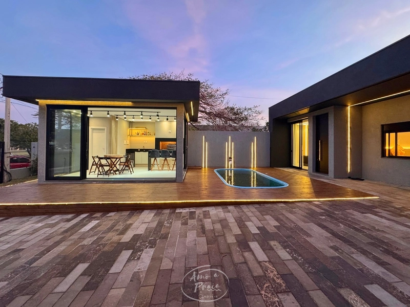 Casa mobiliada e decorada com 3 dormitórios e energia solar: 1ª foto da galeria de imagens do imóvel
