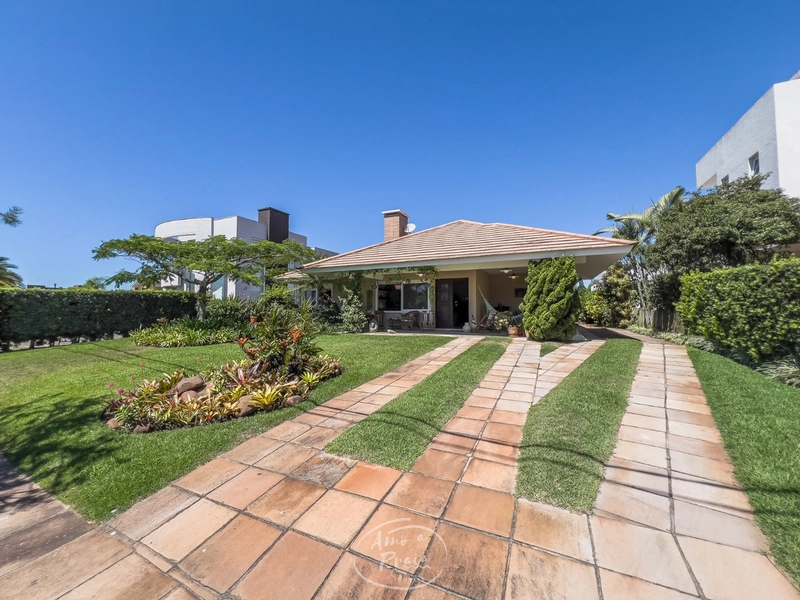 Casa à venda em Xangri-Lá | Casa de Alto Padrão com 4 Dormitórios: 12ª foto da galeria de imagens do imóvel