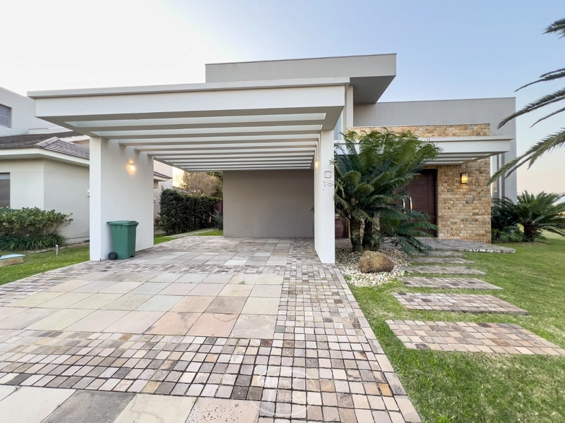 CASA VENTURA BEIRA LAGO: 9ª foto da galeria de imagens do imóvel