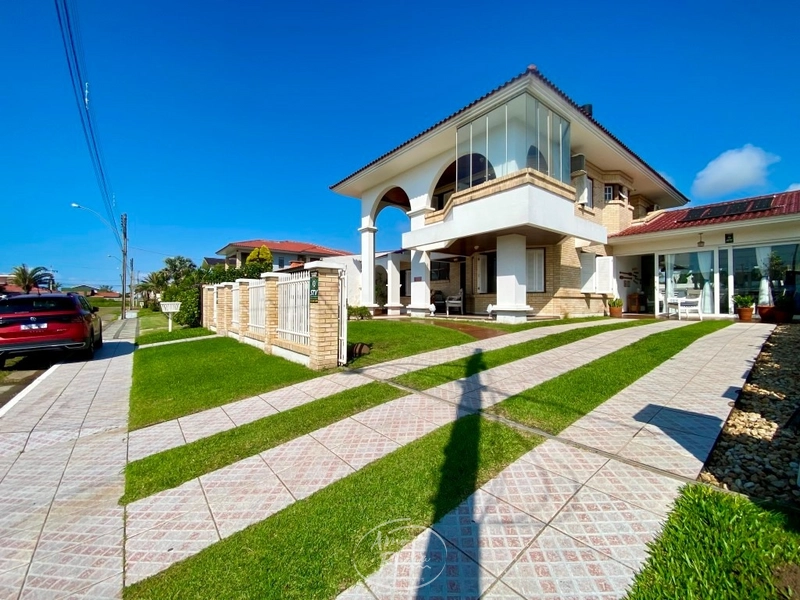 CASA MEDITERRÂNEA CONTEMPORÂNEA COM INFLUÊNCIA NEOCLÀSSICA LEVE.: 6ª foto da galeria de imagens do imóvel