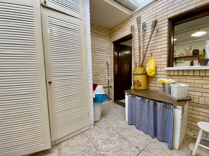 CASA MEDITERRÂNEA CONTEMPORÂNEA COM INFLUÊNCIA NEOCLÀSSICA LEVE.: 23ª foto da galeria de imagens do imóvel