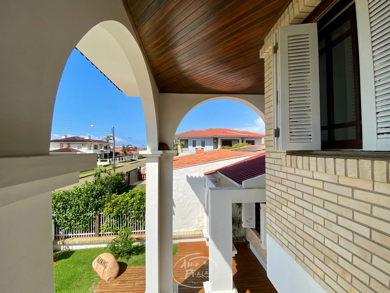 CASA MEDITERRÂNEA CONTEMPORÂNEA COM INFLUÊNCIA NEOCLÀSSICA LEVE.: 52ª foto da galeria de imagens do imóvel