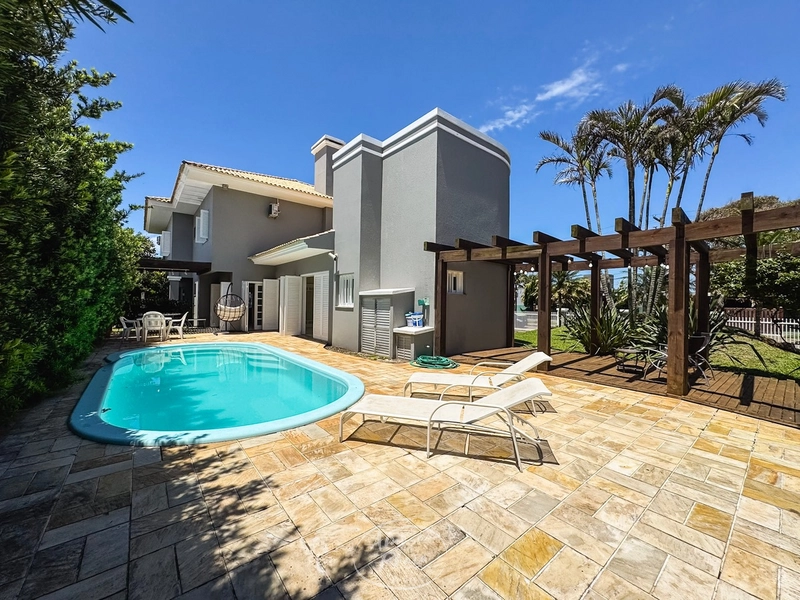 SOBRADO DE ESQUINA  EM ATLANTIDA: 26ª foto da galeria de imagens do imóvel