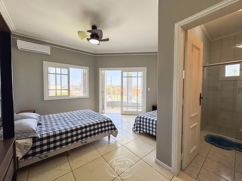 SOBRADO DE ESQUINA  EM ATLANTIDA: 30ª foto da galeria de imagens do imóvel