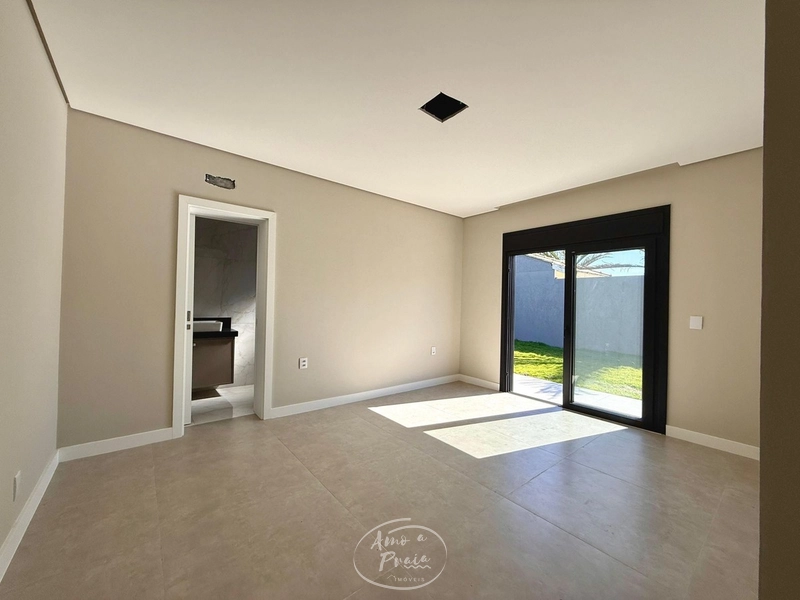 LINDA CASA TERREA: 7ª foto da galeria de imagens do imóvel