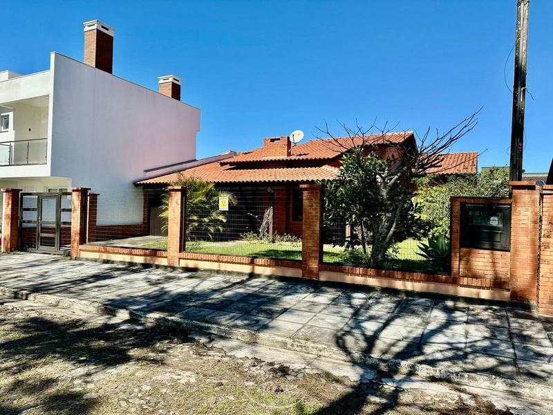 CASA NO CENTRO DE XANGRI-LA