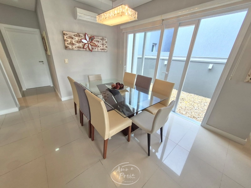 BELÍSSIMA RESIDÊNCIA NO CONDOMÍNIO CONDADO DE CAPÃO: 11ª foto da galeria de imagens do imóvel