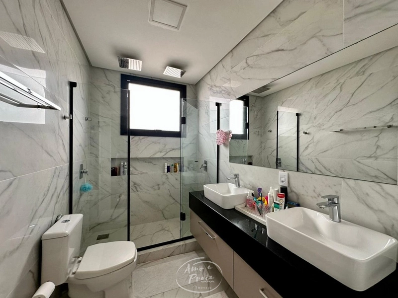 Sobrado de Alto Padrão com Arquitetura Imponente: 21ª foto da galeria de imagens do imóvel