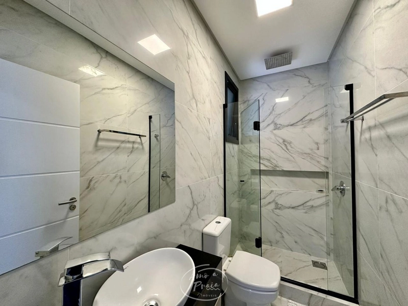 Sobrado de Alto Padrão com Arquitetura Imponente: 20ª foto da galeria de imagens do imóvel