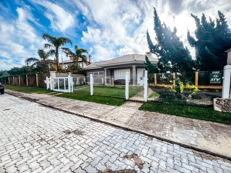Casa com 3 dormitórios em Atlântida: 4ª foto da galeria de imagens do imóvel