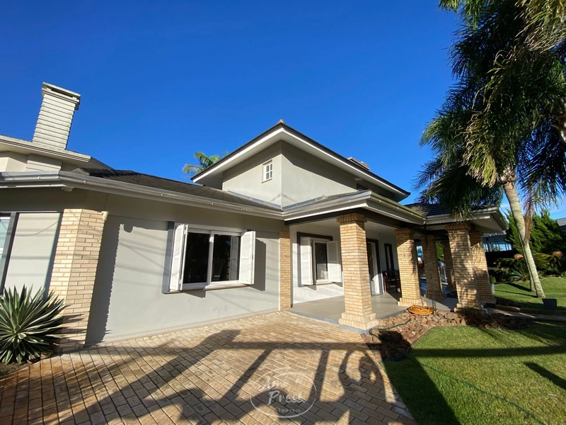 CASA EM XANGRI-LA: 3ª foto da galeria de imagens do imóvel