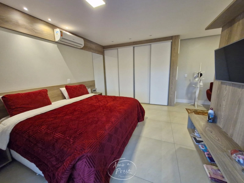 CASA NA ENSEADA: 38ª foto da galeria de imagens do imóvel