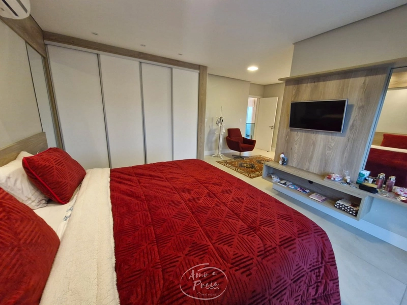 CASA NA ENSEADA: 36ª foto da galeria de imagens do imóvel