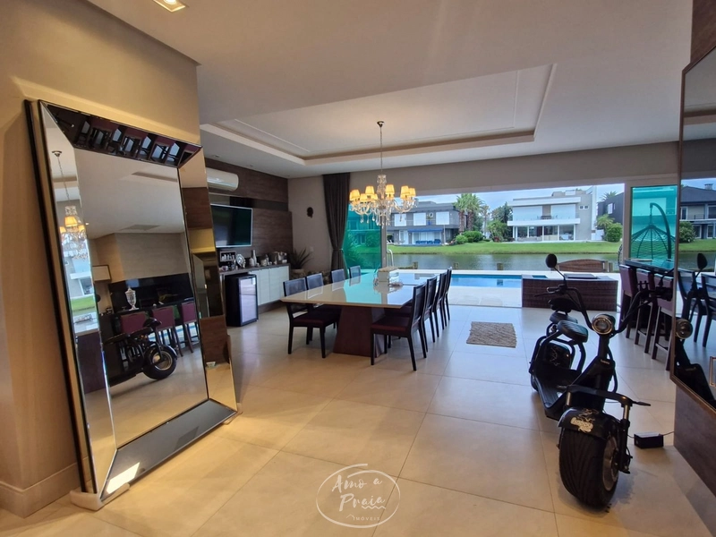 CASA NA ENSEADA: 16ª foto da galeria de imagens do imóvel