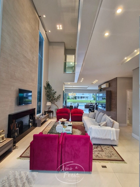 CASA NA ENSEADA: 12ª foto da galeria de imagens do imóvel