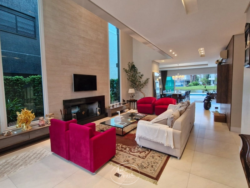 CASA NA ENSEADA: 3ª foto da galeria de imagens do imóvel