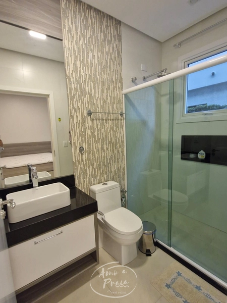 CASA NA ENSEADA: 25ª foto da galeria de imagens do imóvel