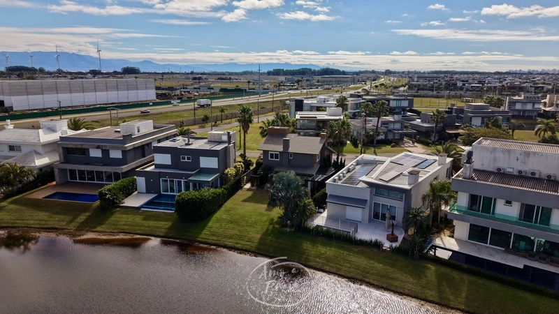 Casa à Venda no Condomínio Enseada em Xangri-Lá | 190 m²: 2ª foto da galeria de imagens do imóvel