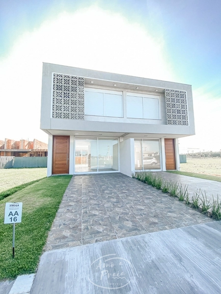Casas Geminadas no Condomínio Santorini com 3 Dormitórios e 1 Suíte