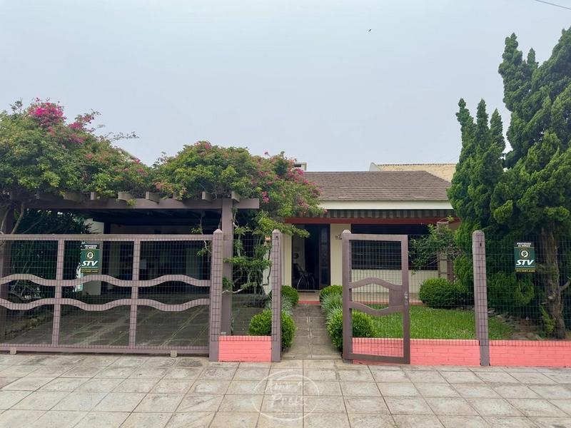 Casa mobiliada com 3 dormitórios no Centro de Xangri-Lá: 3ª foto da galeria de imagens do imóvel