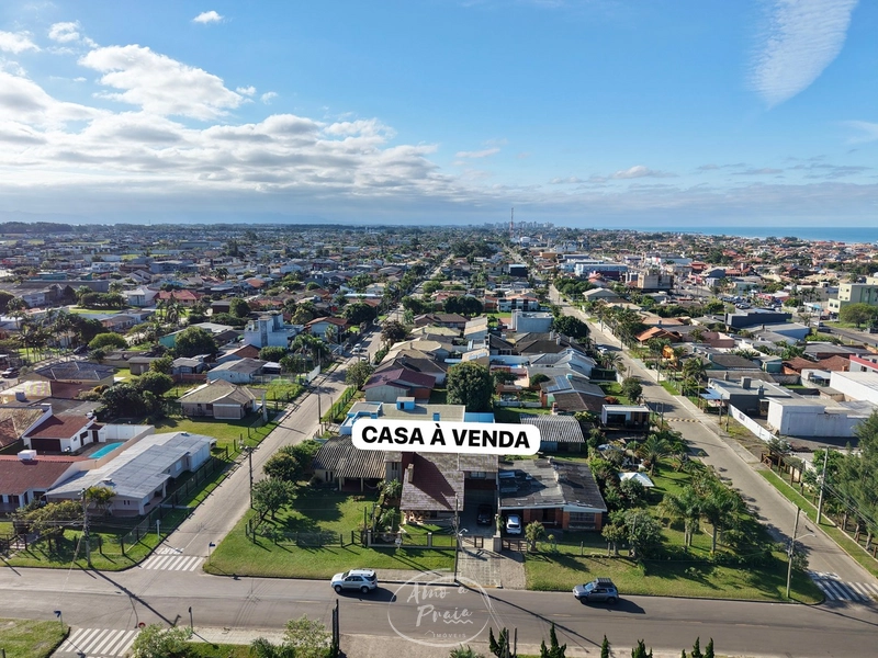 Sobrado com 4 dormitórios no Centro de Xangri-Lá: 2ª foto da galeria de imagens do imóvel