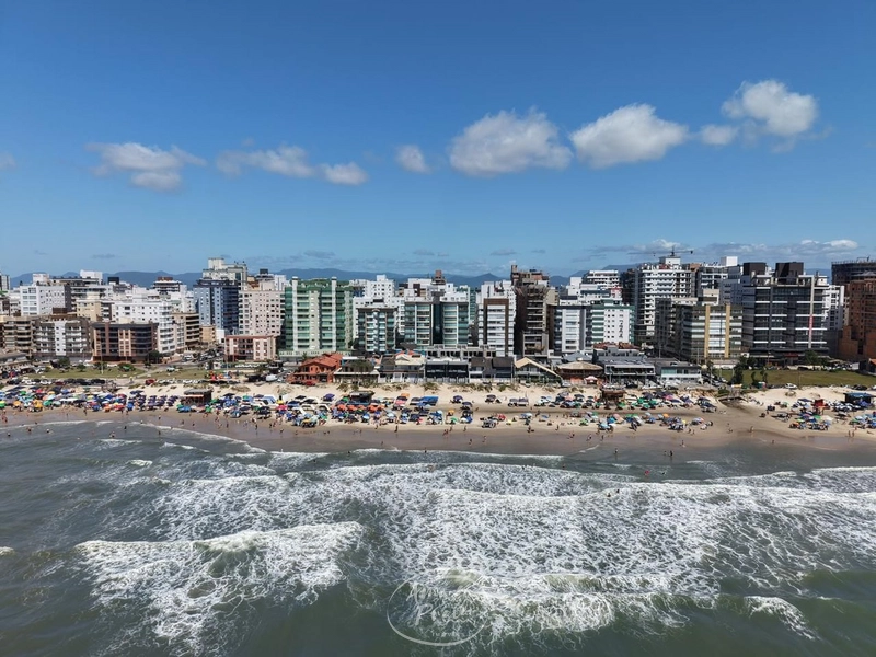 *APARTAMENTO PÉ NA AREIA E FINAMENTE MOBILIADO E DECORADO*: 2ª foto da galeria de imagens do imóvel