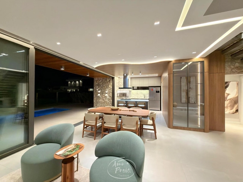 Casa com 4 Suítes, Cinema e Piscina no Condomínio Sunset: 40ª foto da galeria de imagens do imóvel