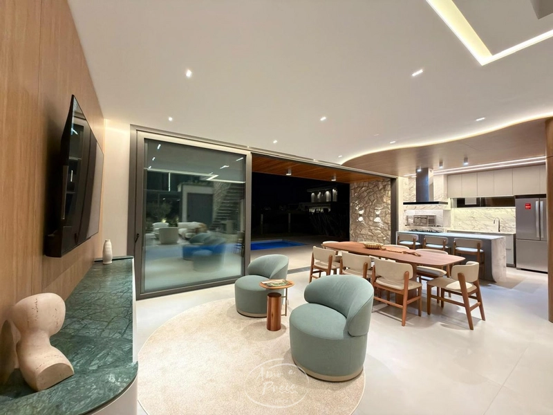 Casa com 4 Suítes, Cinema e Piscina no Condomínio Sunset: 2ª foto da galeria de imagens do imóvel