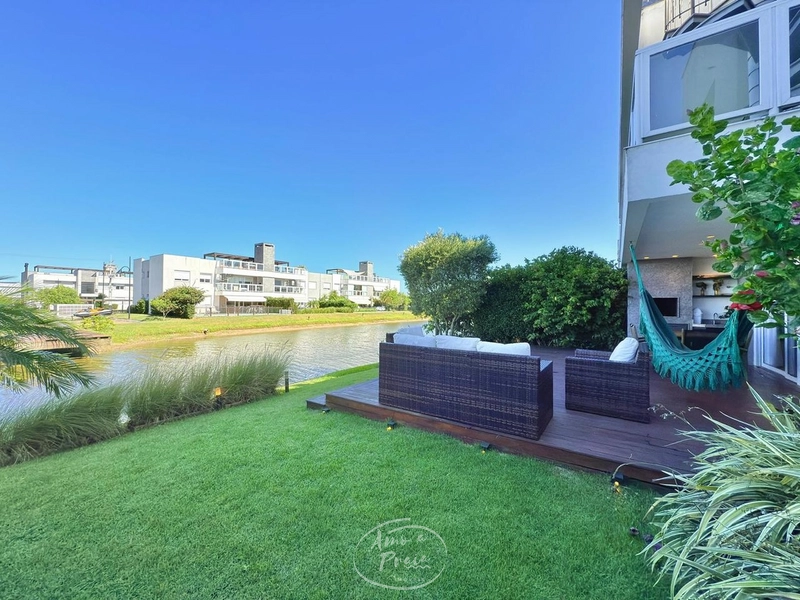 Casa no Condomínio Rossi com 3 suítes e 245,52 m²: 3ª foto da galeria de imagens do imóvel