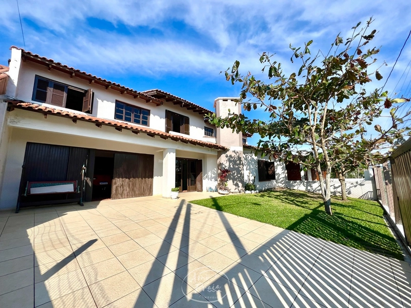 Casa com 5 dormitórios em Rainha do Mar, Xangri-Lá