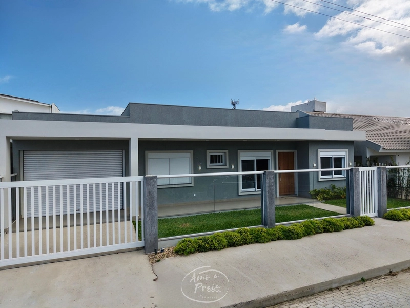 CASA À VENDA EM ATLÂNTIDA