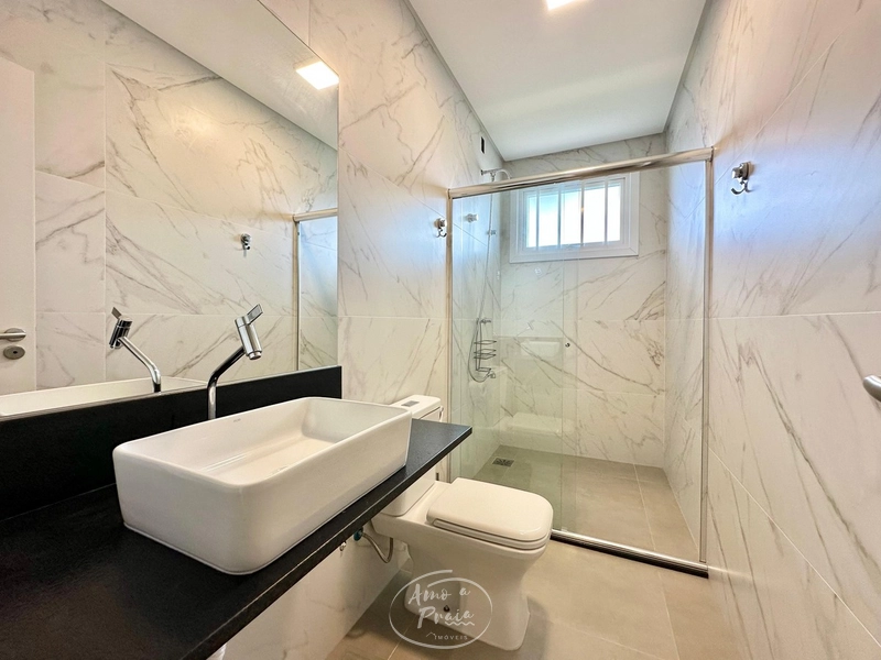 CASA À VENDA EM ATLÂNTIDA: 6ª foto da galeria de imagens do imóvel