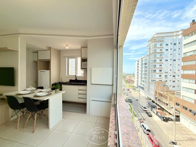 APARTAMNETO A UMA QUADRA DA PRAIA: 3ª foto da galeria de imagens do imóvel