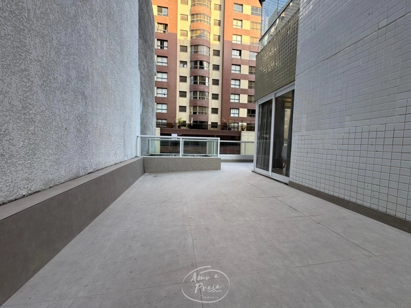 APARTAMENTO COM TERRAÇO GIGANTE – 2 MINUTOS DO MAR: 31ª foto da galeria de imagens do imóvel