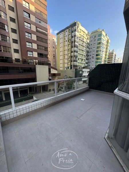 APARTAMENTO COM TERRAÇO GIGANTE – 2 MINUTOS DO MAR: 30ª foto da galeria de imagens do imóvel