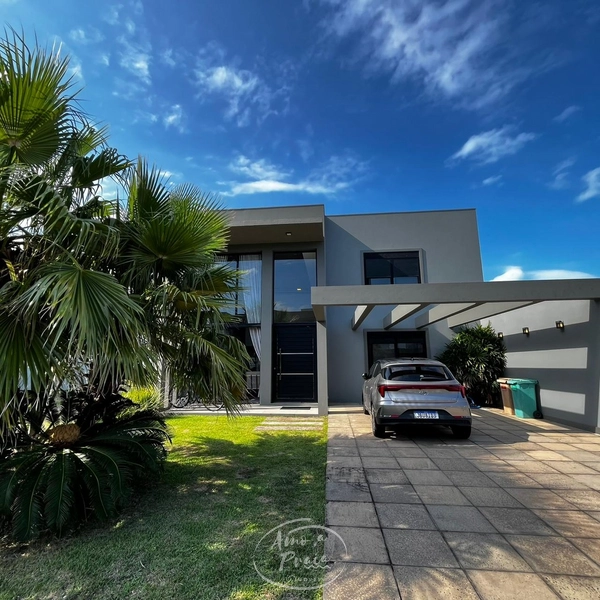 ✨ Sobrado Beira Lago no Condominio Blue: 1ª foto da galeria de imagens do imóvel