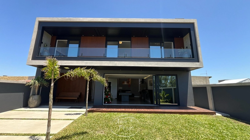 *CASA A BEIRA MAR DE CAPÃO DA CANOA ''OPORTUNIDADE!!!''*: 1ª foto da galeria de imagens do imóvel