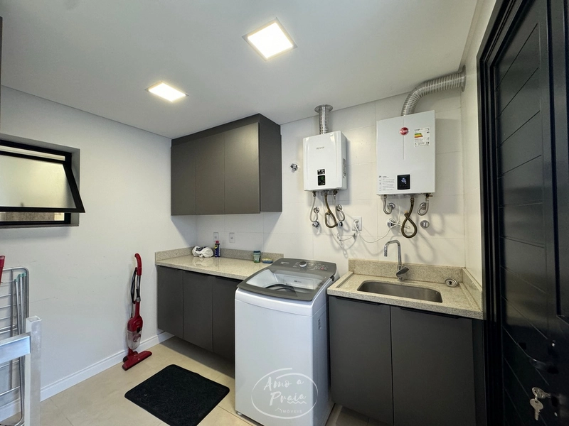 Casa retrofit mobiliada decorada a poucos metros do mar no Centro de X: 20ª foto da galeria de imagens do imóvel