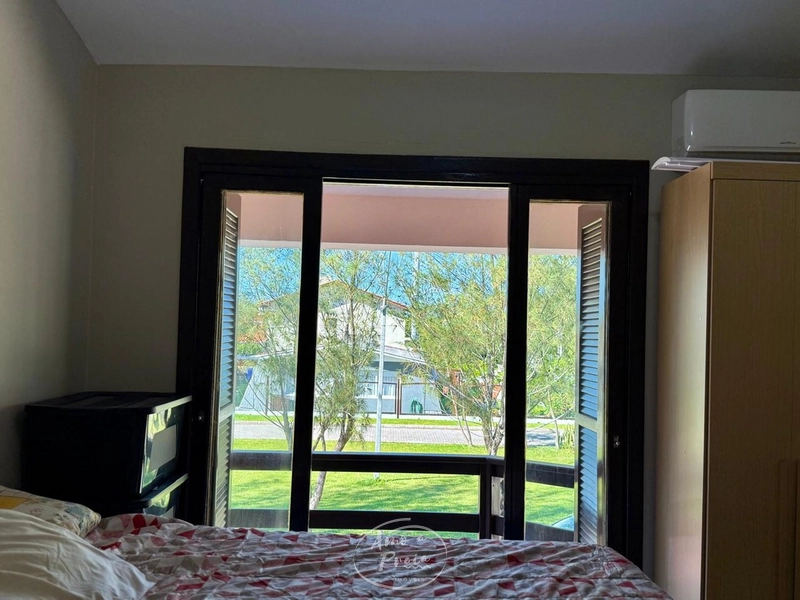 Duplex mobiliado com 2 dormitórios no Centro de Xangri-Lá: 3ª foto da galeria de imagens do imóvel