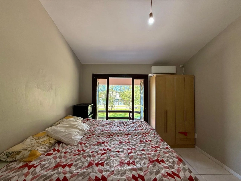 Duplex mobiliado com 2 dormitórios no Centro de Xangri-Lá: 2ª foto da galeria de imagens do imóvel