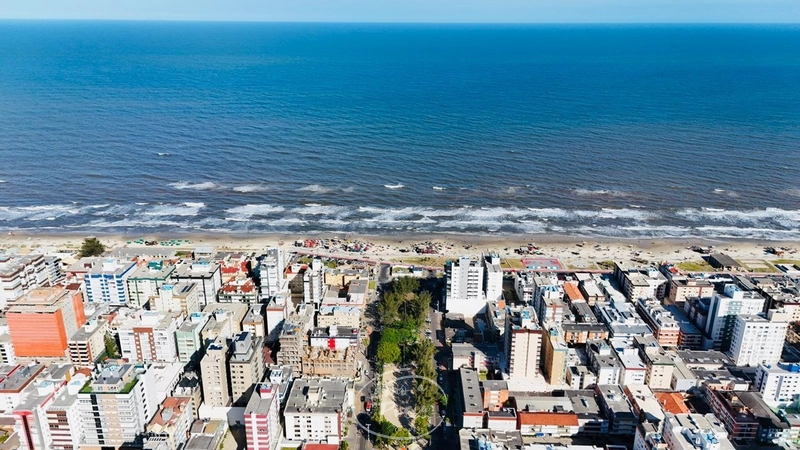 OPORTUNIDADE EM CAPÃO DA CANOA A APENAS 30 METROS DO MAR!: 3ª foto da galeria de imagens do imóvel