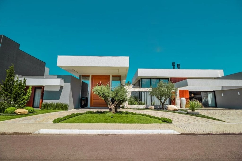 Magnifica Casa sob 2 lotes