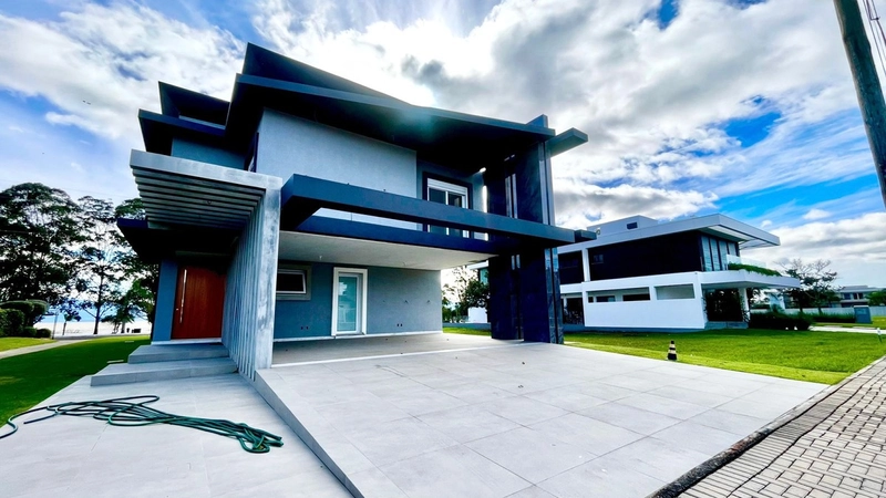 SOBRADO A VENDA NO VELAS DA MARINA