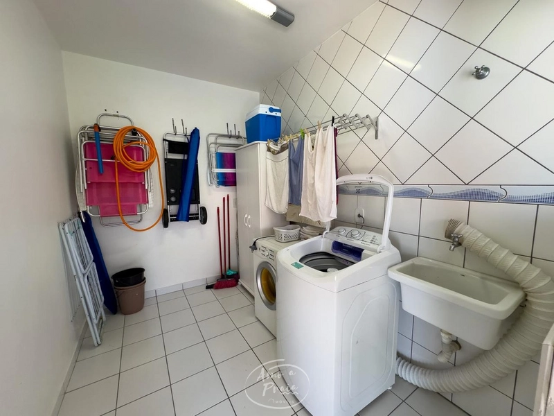 CASA EM XANGRI-LA: 42ª foto da galeria de imagens do imóvel