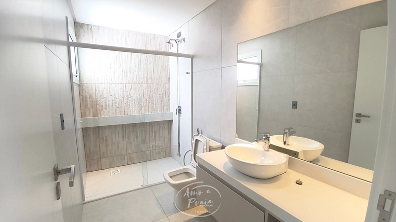 Sobrado à Venda em Xangri-Lá | 230m², 4 Suítes, Vista ente Lago: 10ª foto da galeria de imagens do imóvel