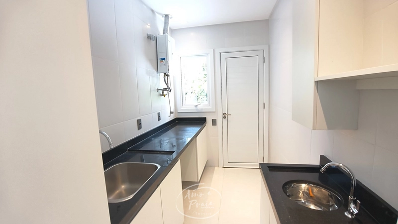 Sobrado à Venda em Xangri-Lá | 230m², 4 Suítes, Vista ente Lago: 13ª foto da galeria de imagens do imóvel