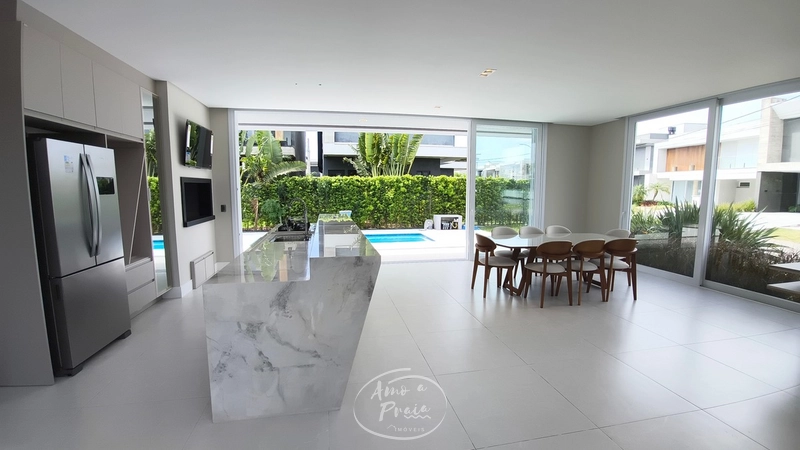 Sobrado à Venda em Xangri-Lá | 230m², 4 Suítes, Vista ente Lago: 24ª foto da galeria de imagens do imóvel
