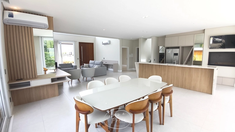 Sobrado à Venda em Xangri-Lá | 230m², 4 Suítes, Vista ente Lago: 22ª foto da galeria de imagens do imóvel