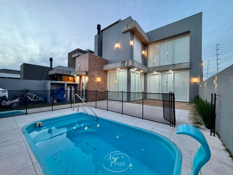 Casa mobiliada com 3 suítes no Condomínio Santorini em Xangri-Lá